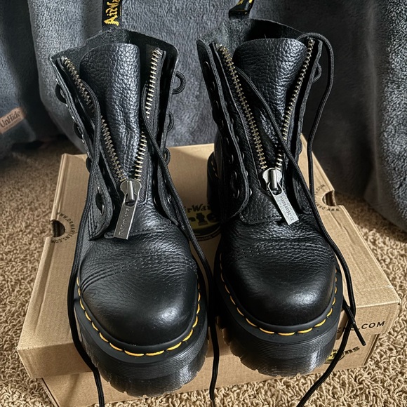 Dr. Martens Sinclair Boots - Picture 7 of 9